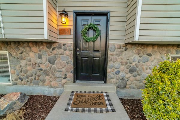 Stone Siding Replacement in Hollywood