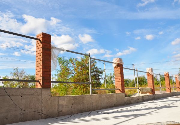 Brick Pillar Installation in Hollywood